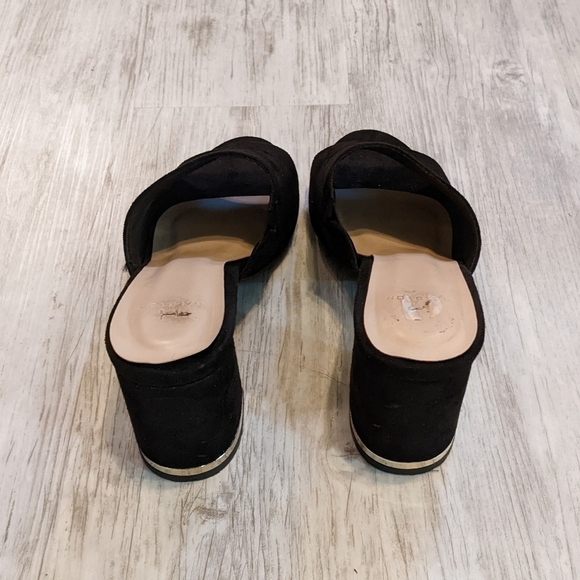 Y2K Chunky Heeled Vegan Suede 90s Mule Heels‎ from H by Halston Size 8 - Picture 3 of 7